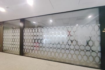 辦公室高隔間玻璃隔斷特點(diǎn)-秉帝辦公隔斷